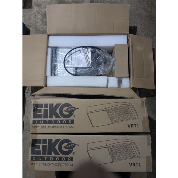 LED Yardlights x3 -NEW