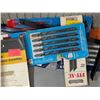 Image 6 : MASTERCRAFT Jigsaw with some Bosch, Fit All, etc. Blades.