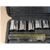 Image 3 : Socket wrenches.