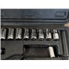Image 4 : Socket wrenches.