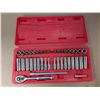 Image 1 : GEL TOOLS Complete Socket Set. Broken clasp in container