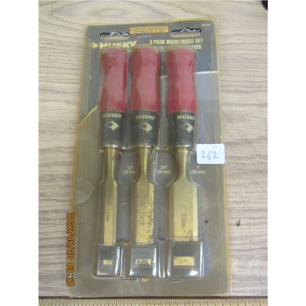 Set of 3 Husky Wood Chisel in Package