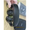 Image 7 : Bose Quiet Comfort SC Headphones with Case Box Charging Card