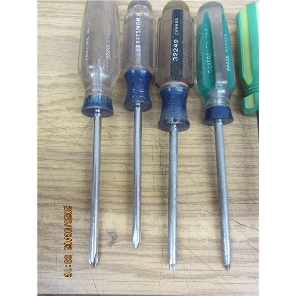 Lot of Screw Drivers