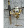 Image 8 : Hunter Graphite Fishing Rod with a Hunter Spinning Reel