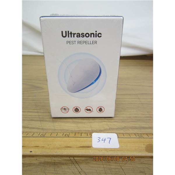 Ultrasonic Pest Repeller New in Box