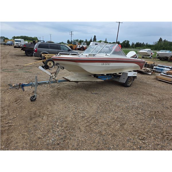 Swiftsure boat with easy load trailer-VIN:SK401469385