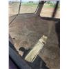 Image 5 : 1938 ford truck- as is for parts- not running