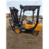 Image 1 : Propane powered forklift- runs but does not drive