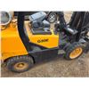 Image 5 : Propane powered forklift- runs but does not drive