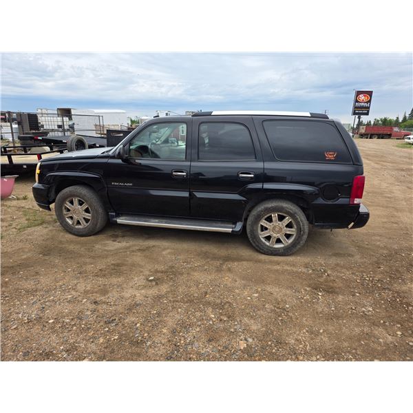 2003 CADILLAC ESCALADE AWD-VIN: 1GYEK63N13R203497- has keys
