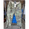 Image 1 : Vintage Men's Camo Pants Size 38W 32L