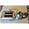 Image 2 : (2) Thermos (1) toaster