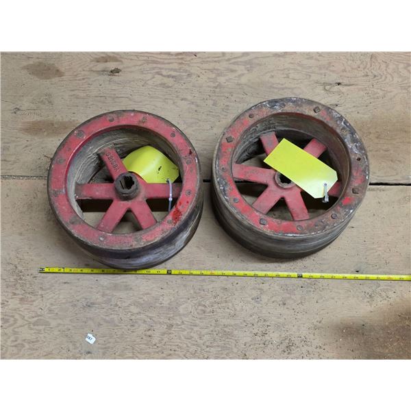 2 flat belt pullies