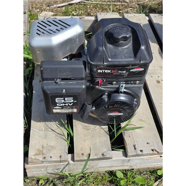 6.5 HP engine- untested- has compression