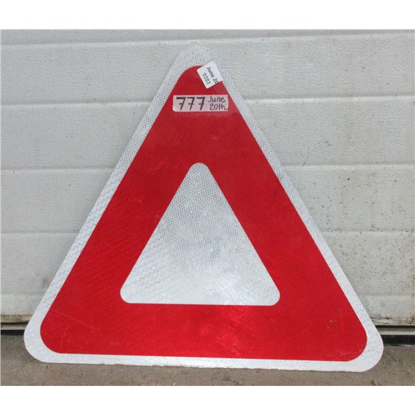 Yield Metal Sign 21.5"x19"