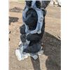 Image 4 : (2) Bear Statue Décor Stands
