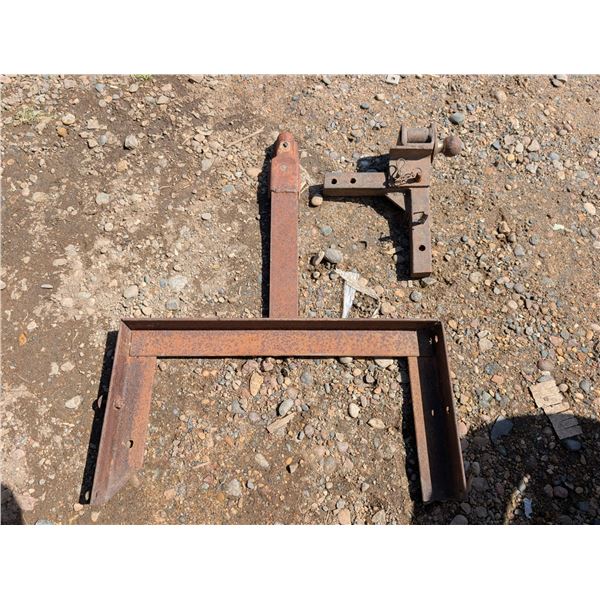 Vintage Shelby 5131 Hitch 200lbs Caop and Ball hitch