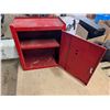 Image 1 : Red Beach Storage Box w/ key