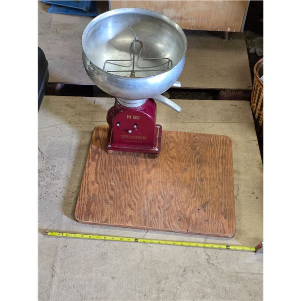 Antique table top cream seperator