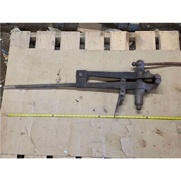 Antique Leg vise