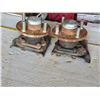 Image 3 : 2 trailer hub assemblies