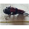 Image 2 : Skil angle grinder - working