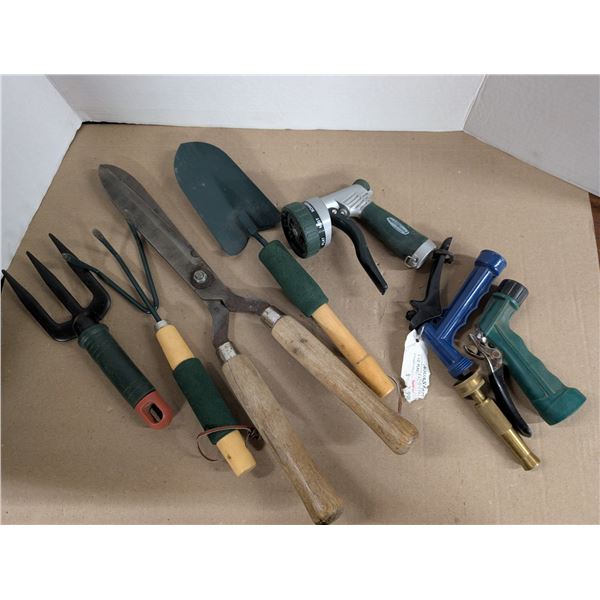 Lot of Garden Tools (Shovel, Snippers, and etc.)