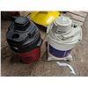 Image 1 : (2) Working Shop vacs