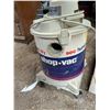 Image 5 : (2) Working Shop vacs