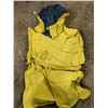 Image 5 : Box Various Rain Gear