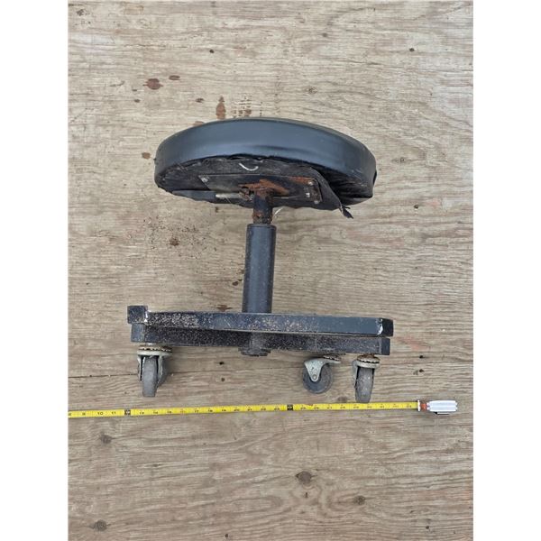 Rolling shop stool