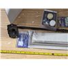 Image 3 : Lot of hardware- 2 towel racks