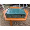 Image 1 : coleman portable cookstove, appears complete