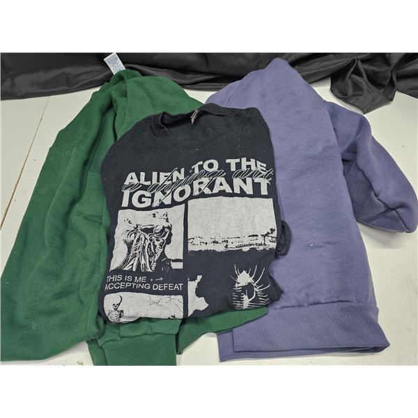 (2) Sweaters, (1) T-Shirt