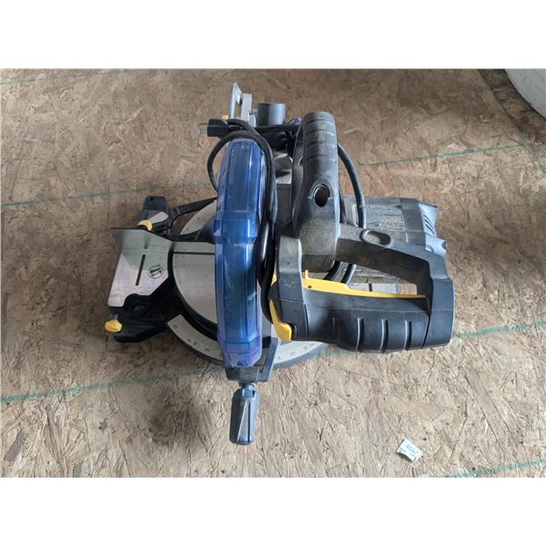 mitre saw with 10" crosscut blade