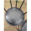 Image 3 : 2 stools, metal frame, working swivels, damage to one seat