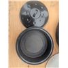 Image 2 : 3 metal cook pots