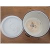 Image 4 : 3 metal cook pots