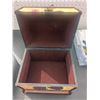 Image 2 : Jewelry box and metal cash box *no key*