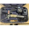 Image 2 : Lincoln cordless grease gun with extra case