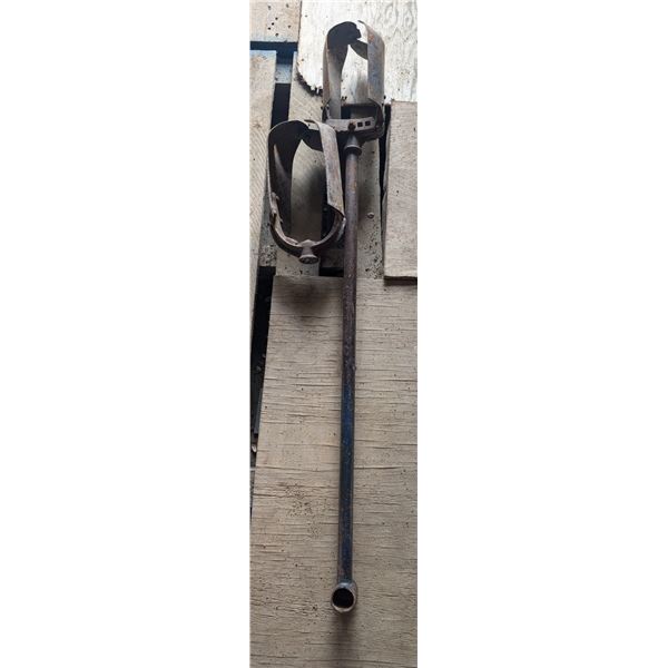 Vintage adjustable post hole auger w/ extra head
