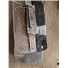 Image 3 : Lot of truck Grills - gmc/chev - 90's/2000's