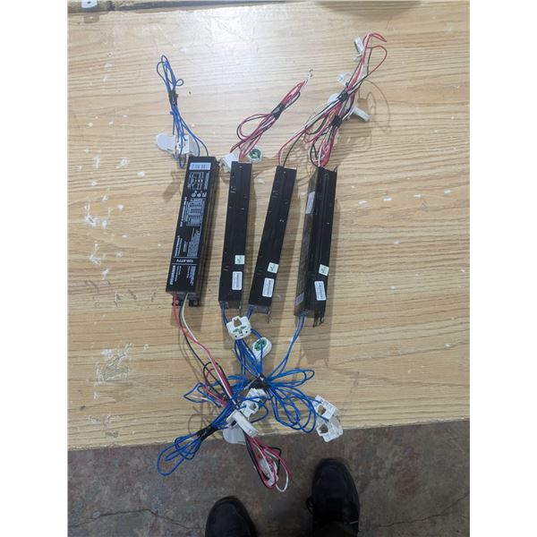 4 ballasts for T8 lights