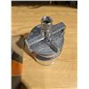Image 5 : Vintage Devibiss Suction Cup/Spray Gun