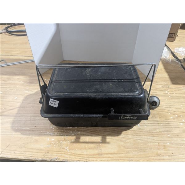 sunbeam tabletop BBQ w/ scrubber
