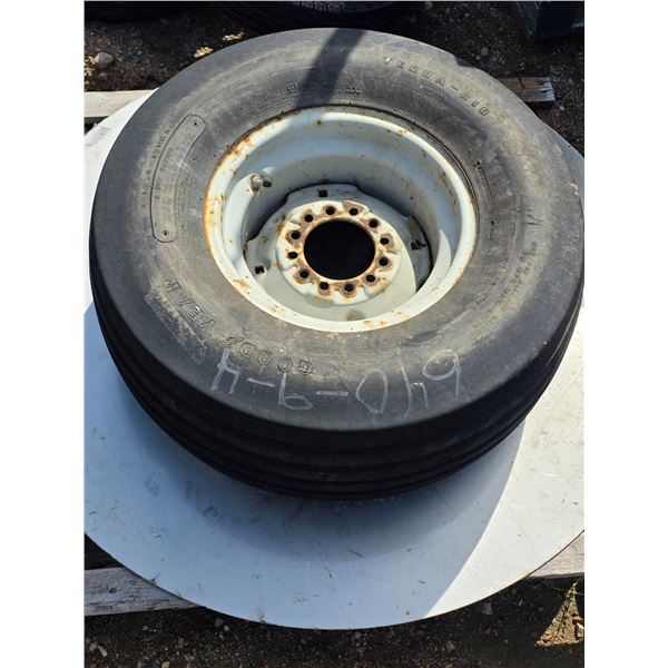 Implement tire- 31x13.5-15