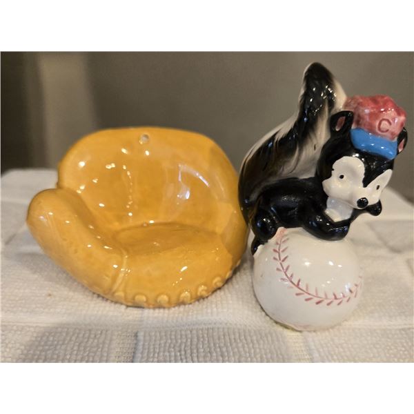 45 - Vintage Lefton salt and pepper shakers, baseball mitt and skunk on ball. 1953s. Stamped Japan, 