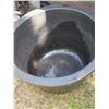 Image 5 : Rebar stand with large pot.