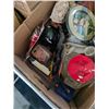 Image 4 : housewares and collectibles
